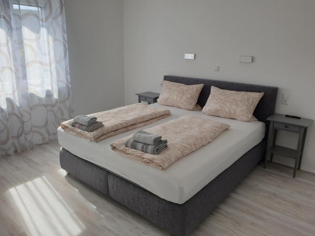 Ferienwohnung Mueller Кенцинген Экстерьер фото
