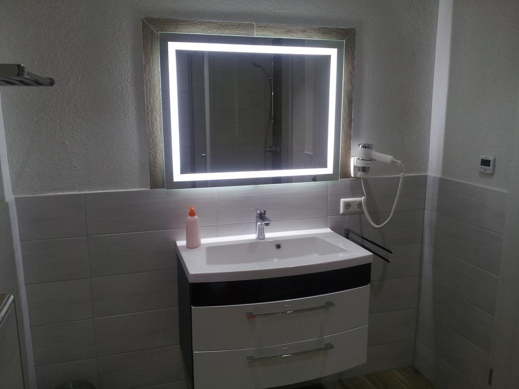 Ferienwohnung Mueller Кенцинген Экстерьер фото