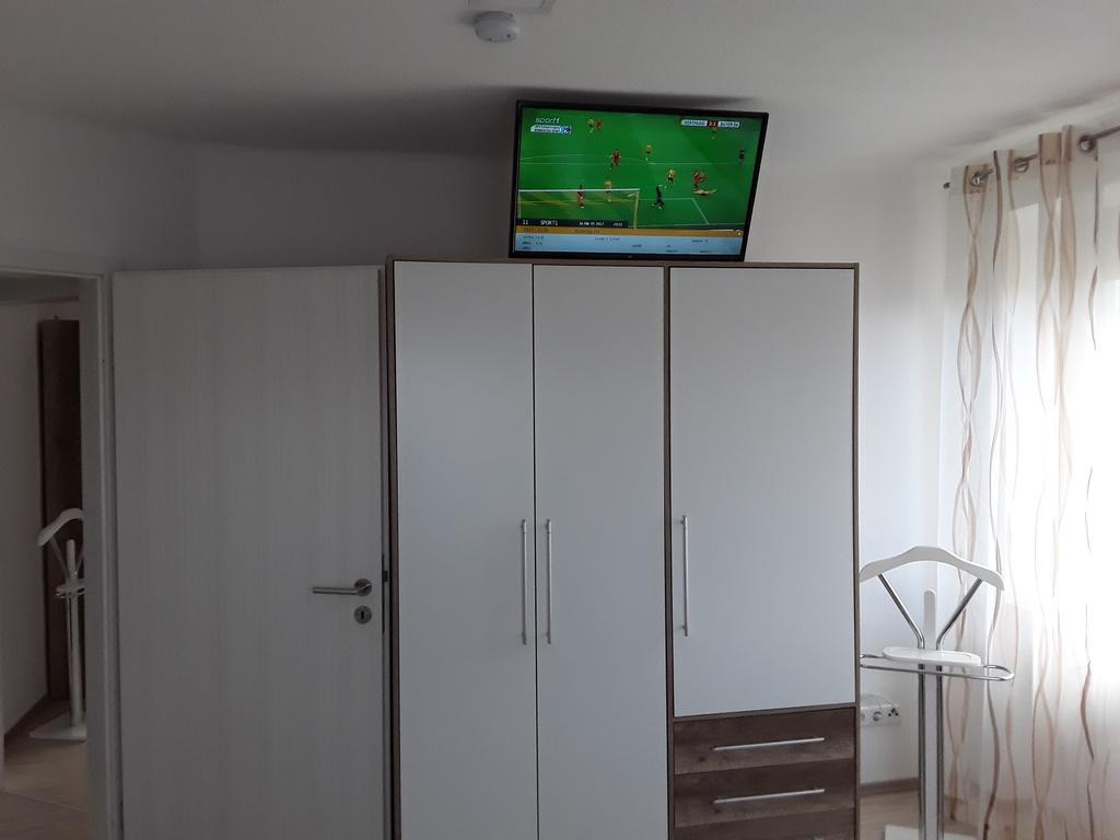 Ferienwohnung Mueller Кенцинген Экстерьер фото