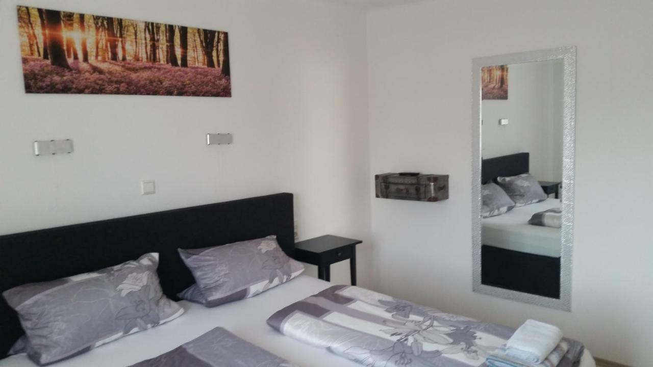 Ferienwohnung Mueller Кенцинген Экстерьер фото